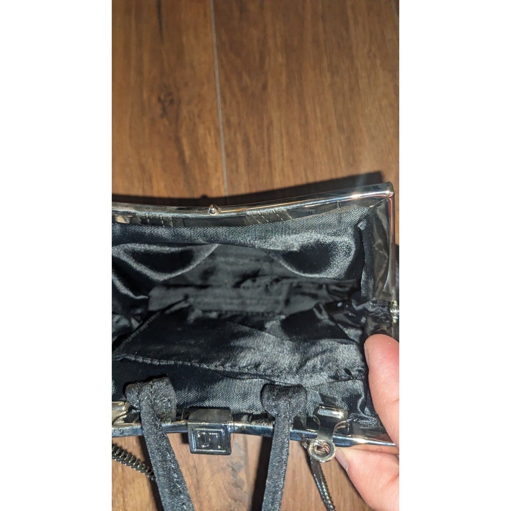 Small black clasp purse with strap options - Picture 4 of 5